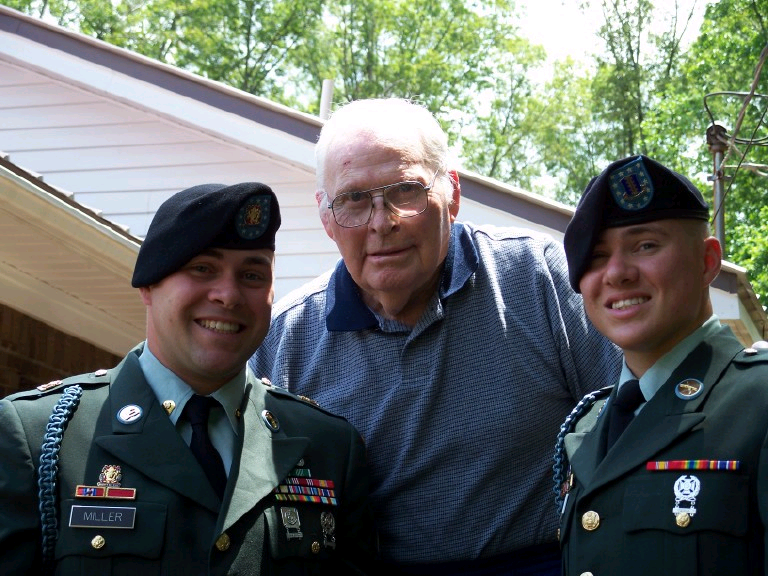 FAMILY MILITARY TRADITION archive photo